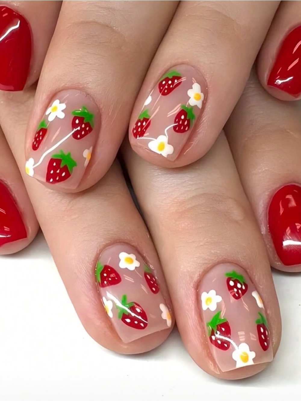 Strawberry summer  Nails 2/16